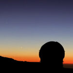 2022-12-21 / Kuppel des GTC auf La Palma, mit Venus und Merkur / iPhone 14 / Dr. S.Geier