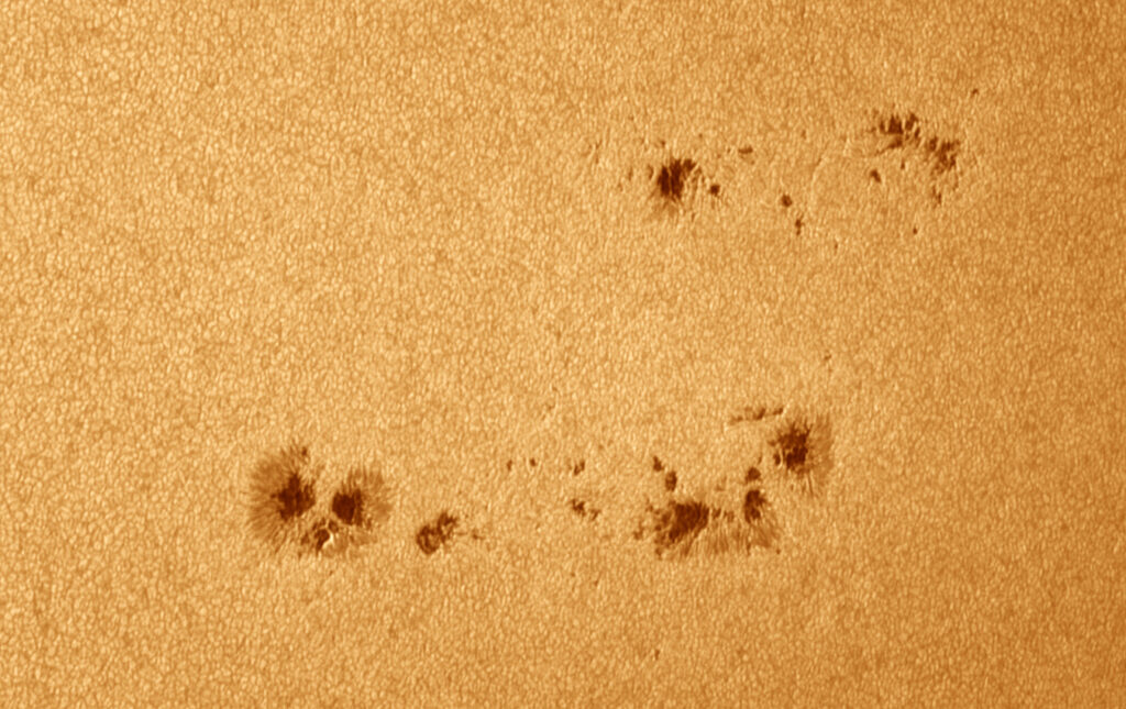2023-10-02 / Sonnenfleckengruppe / StarFire180EDT 3240mm F18 - ASI662MC / J.Liebl