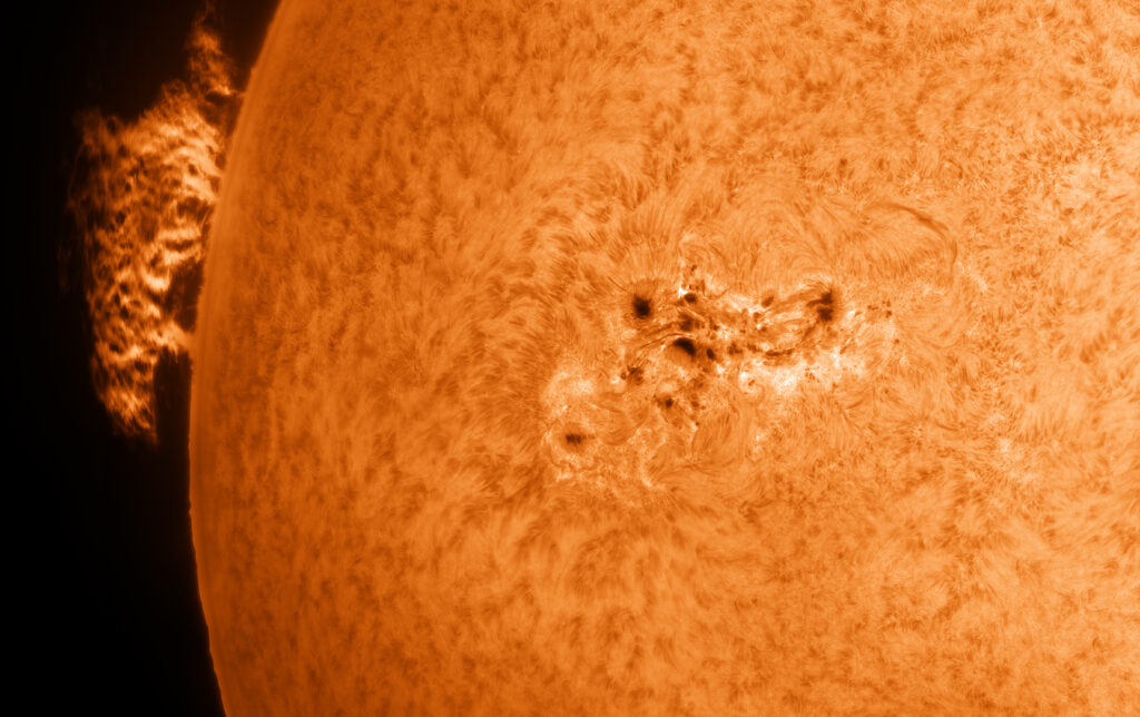 2024-05-09 / Sonne im H-alpha-Licht / StarFire180EDT - TZ3 + Solar Spectrum 0,5A - ASI432MM / J.Liebl
