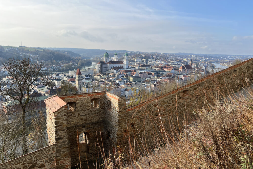 Blick aus Wehrgang auf Passau